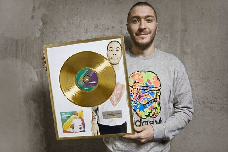 Oprawiona Złota Płyta Gramofonowa Roberta M