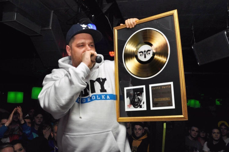 Złota Płyta w oprawie przyznana przez Związek Producentów Audio-Video Jackowi 