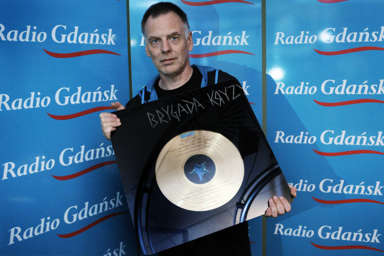 Jubileuszowa Złota Płyta Brygady Kryzys, honorująca ogólną sprzedaż fonogramu na przestrzeni lat